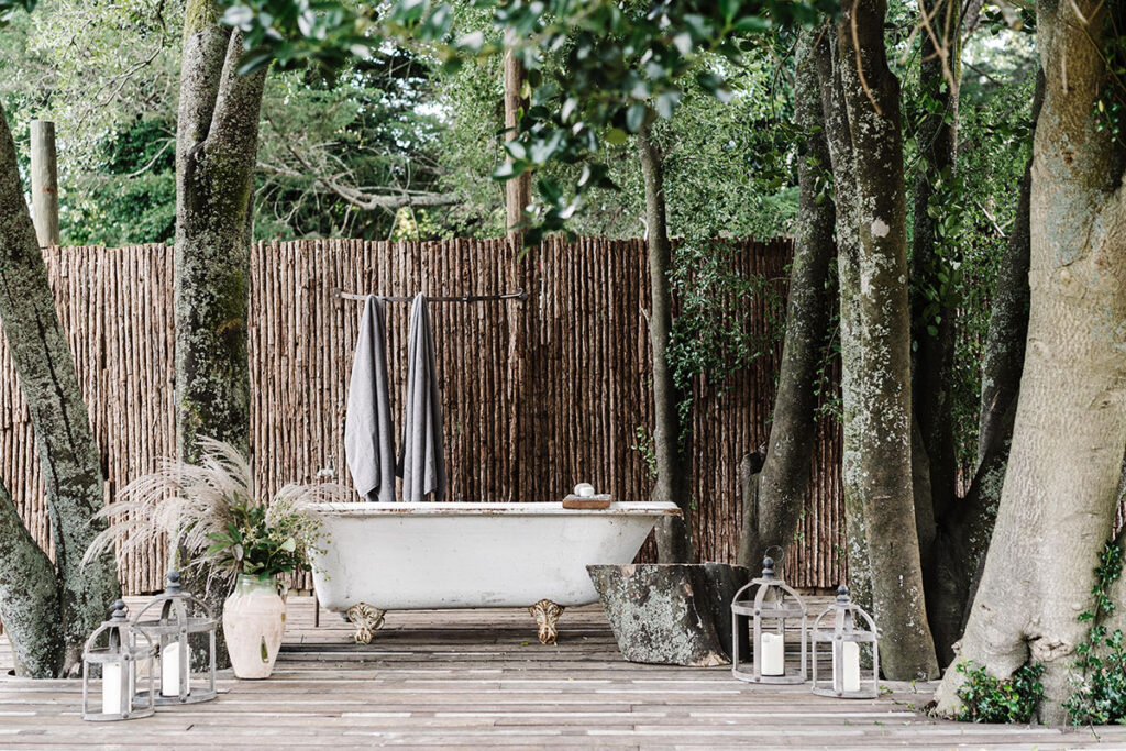 Outdoor bathtub at Acre of Roses