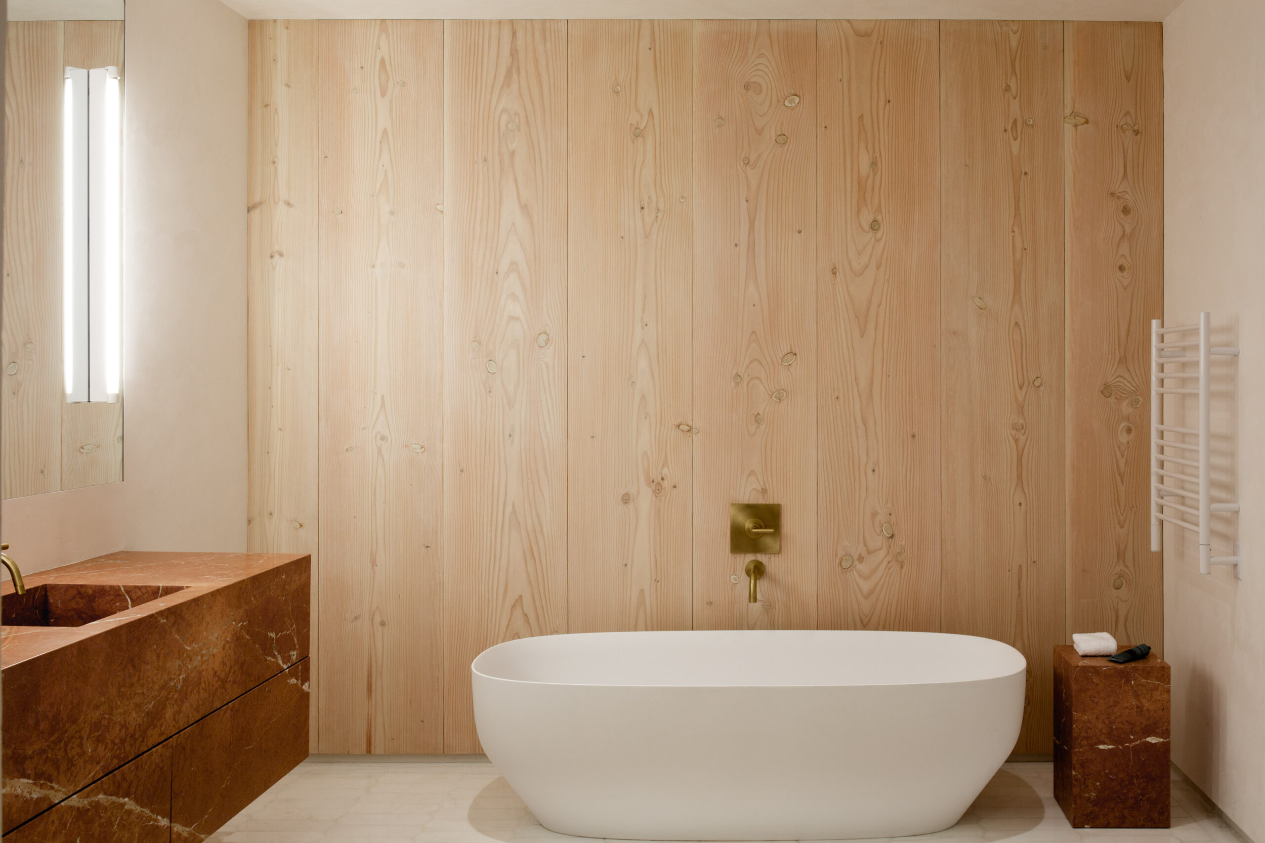 Household staff recruitment support