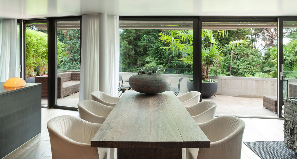 Modern dining room with table and floor hardwood